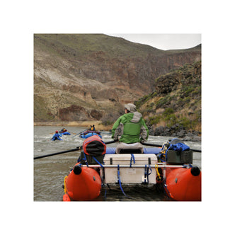 NRS Cataraft Cargo Floor lifestyle