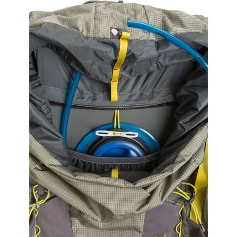 Big Agnes Parkview 63L Backpack in Fog hydrration detail