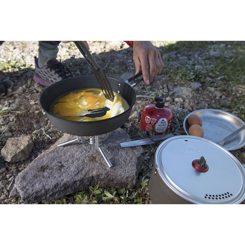 MSR WindBurner Ceramic Skillet lifestyle