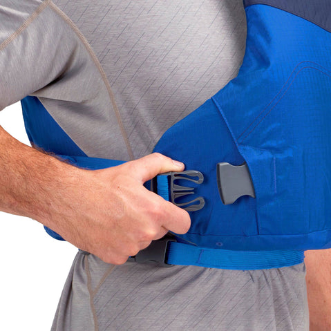 NRS Vapor Lifejacket Blue buckle