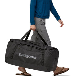 Patagonia Black Hole Duffel 100L in Black model carry