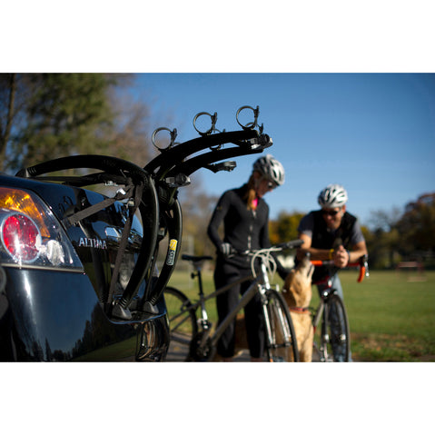 Saris Bones 3-Bike Trunk Rack detail