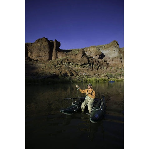 Outcast PAC 900FS Pontoon Boat in Green/Gray lifestyle