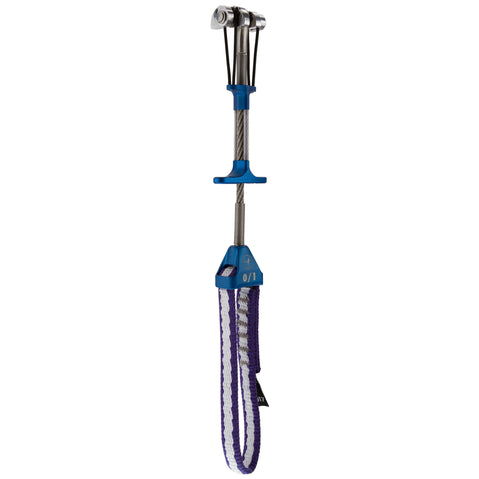 Metolius Ultralight Offset Master Cam in Blue/Voilet angle