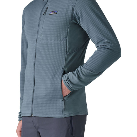 Patagonia Men's R1 Jacket in Utility Blue model pocket