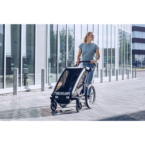 Thule Chariot Lite 2 Multisport Trailer in Agave lifestyle