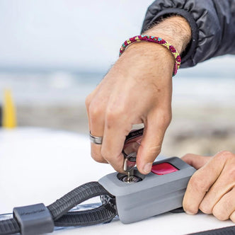 Yakima Ripcord Locking Tie-Down Straps lock