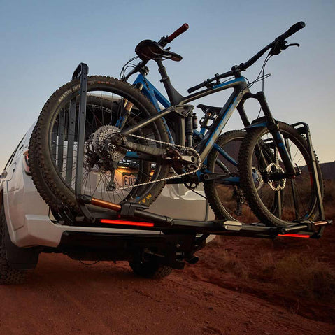 Kuat Piston Pro X 2 Bike Hitch Rack in Galaxy Gray lifestyle