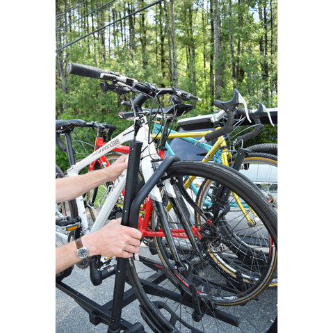 Malone Pilot HM4 Bike Hitch Rack bikes loading