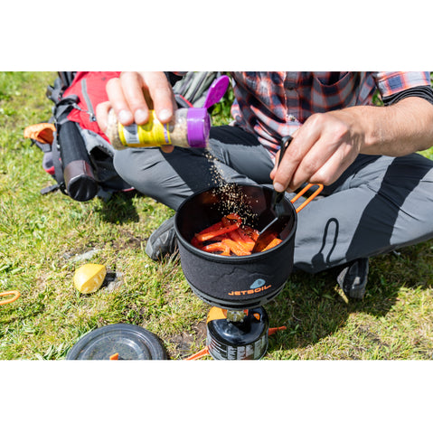 Jetboil 1.5L Ceramic FluxRing Cook Pot lifestyle