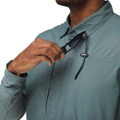NRS Men's Switch Hybrid Long-Sleeve Shirt in Slate model detail