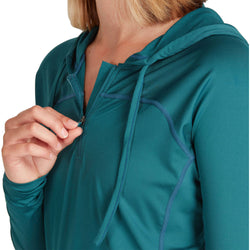 NRS Women's Ava Rashguard Hoodie in Mediterranea model zipper