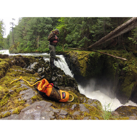 Salamander Pop Top 3/8 Spectra Throw Bag lifestyle