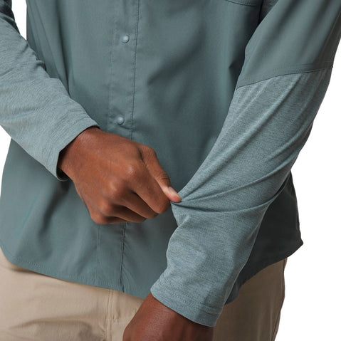 NRS Men's Switch Hybrid Long-Sleeve Shirt in Slate model detail