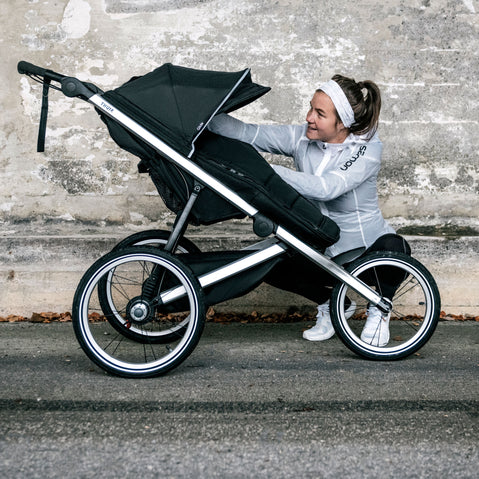 Thule Glide 2 Single Stroller in Black lifestyle