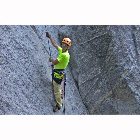 Metolius Safe Tech Waldo SB Harness in Black lifestyle