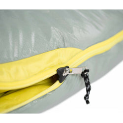 Nemo Women's Riff 30-Degree Down Sleeping Bag in Dorado/Lichen side zipper