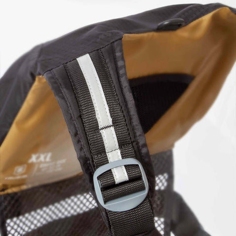 Stohlquist Fisherman Lifejacket (PFD) in black front zipper