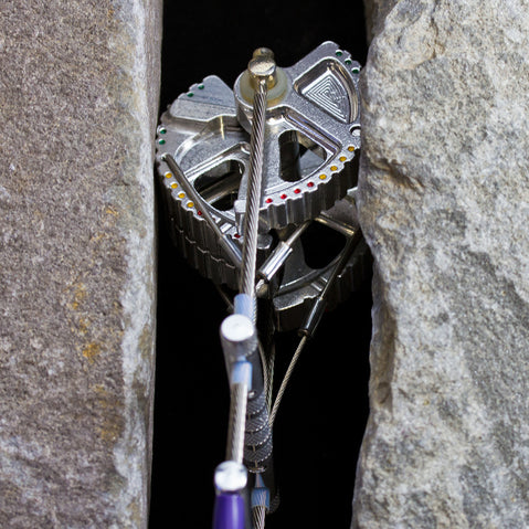 Metolius Ultralight Fat Cam in Green placed