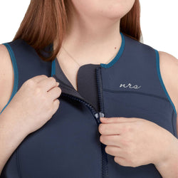 NRS Women's 3.0 Ultra Jane Wetsuit in Slate model zipper
