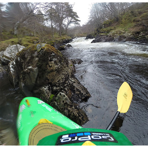 Werner Rio 4-Piece Fiberglass-Reinforced Breakdown Whitewater Kayak Paddle lifestyle 2