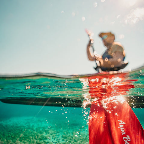 Aqua-Bound Sting Ray Hybrid Posi-Lok 4-Piece Kayak Paddle in Sunset Red used