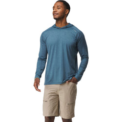 NRS Men's Silkweight Hoodie in Stealth model front