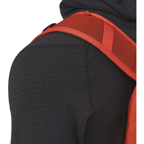 Patagonia Men's R1 Pullover Hoody in Black model shoulder