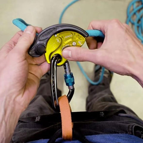 Trango Vergo Belay Device in Purple lifestyle