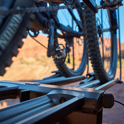 Kuat Piston Pro X 2 Bike Hitch Rack in Galaxy Gray closeup