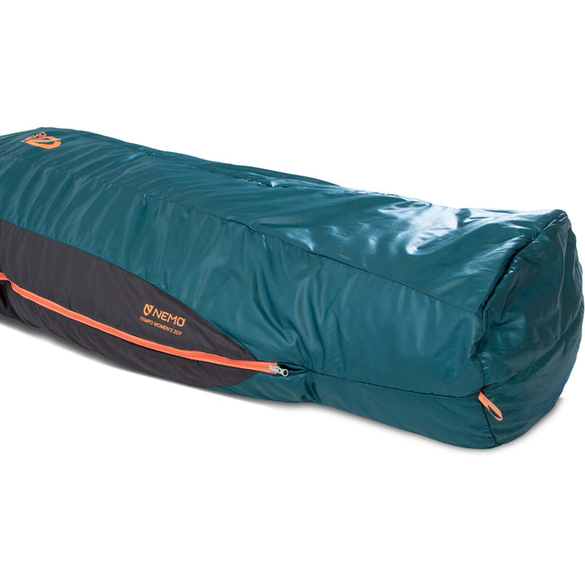 Nemo Women's Tempo 20 Synthetic Sleeping Bag in Lagoon/Celadon Green footbox