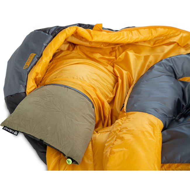 Nemo Men's Forte Endless Promise 35 Synthetic Sleeping Bag in Fortress/Mango pillow pocket